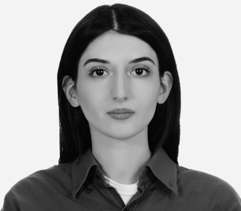 1760017082-Ecemsu Özturgut.jpg